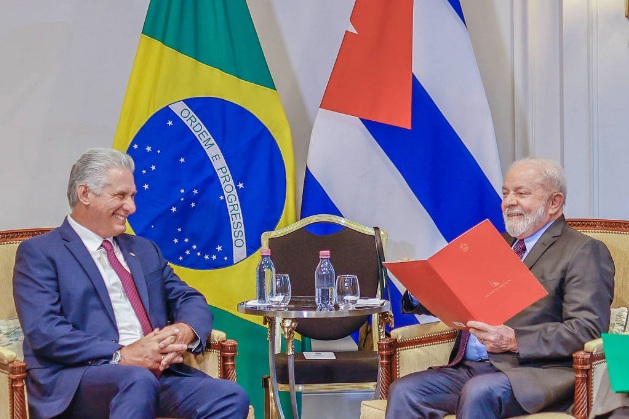 Cuba diz que não tem como pagar dívida com Brasil e pede flexibilidade de governo Lula