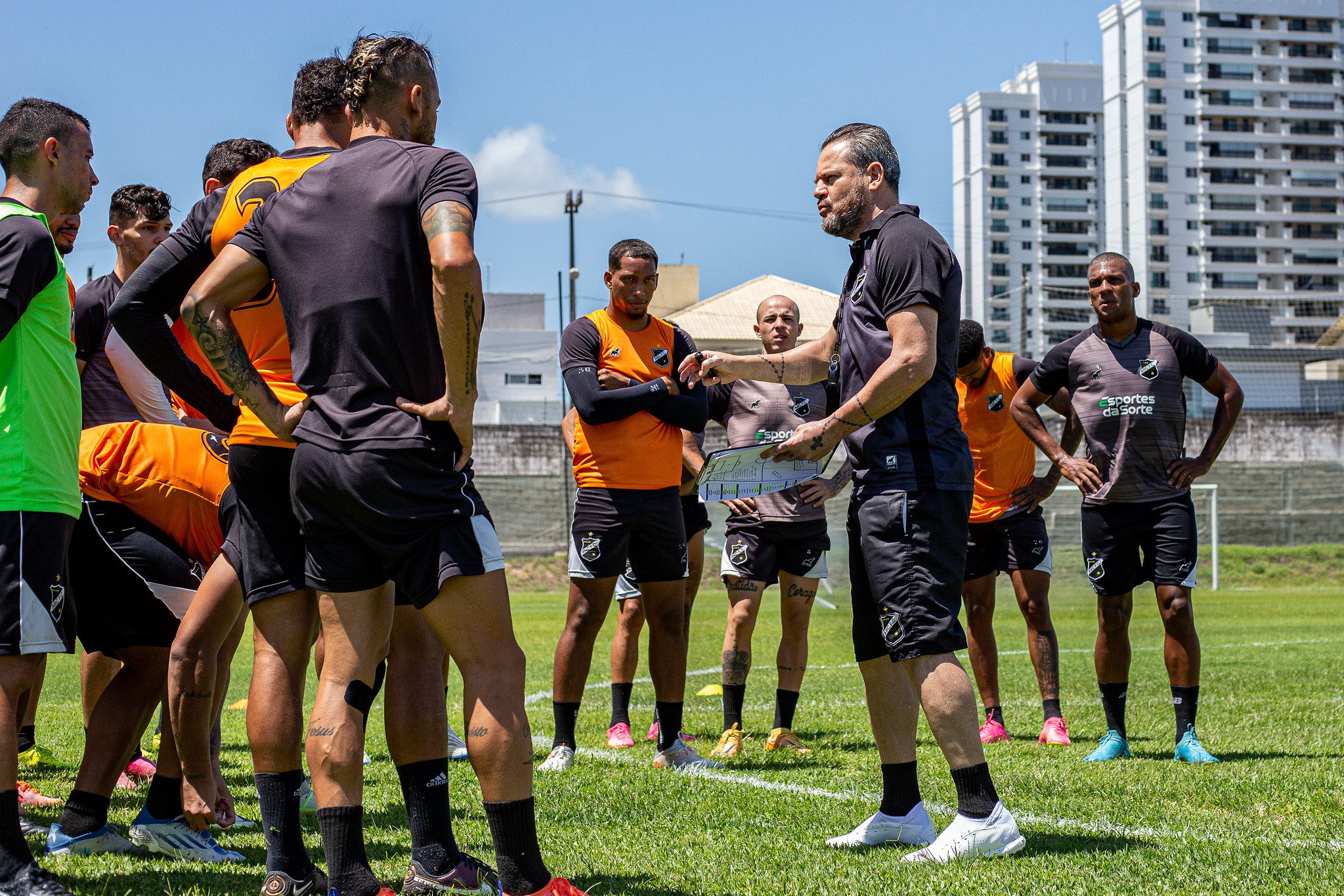 ABC tem novidades e seis desfalques contra o Sport pela Série B; confira os relacionados