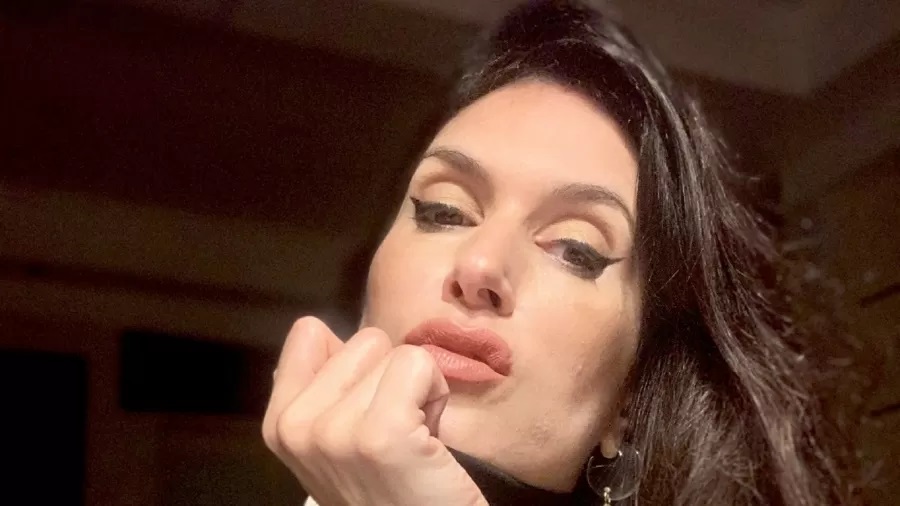 Atriz acusada de golpe milionário contra mãe é sepultada no Rio