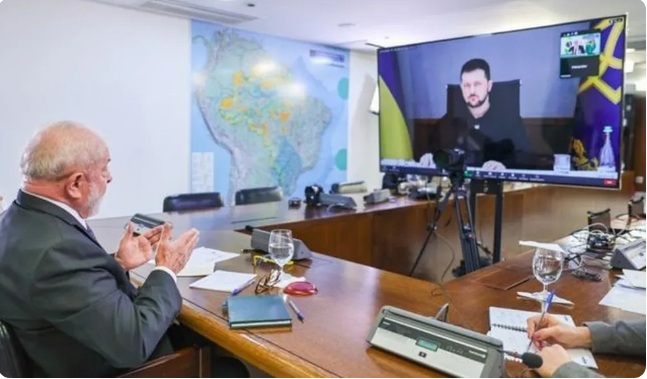 Zelensky aceita convite de reunião com Lula, diz Planalto