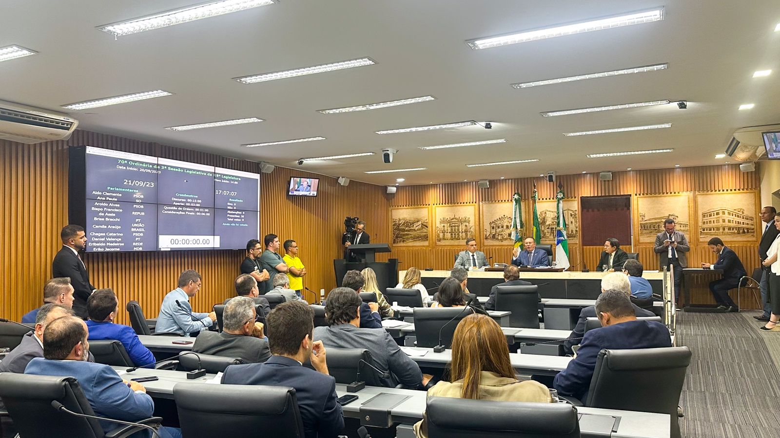 Vereadores de Natal aprovam projeto de lei que estabelece o piso salarial da enfermagem