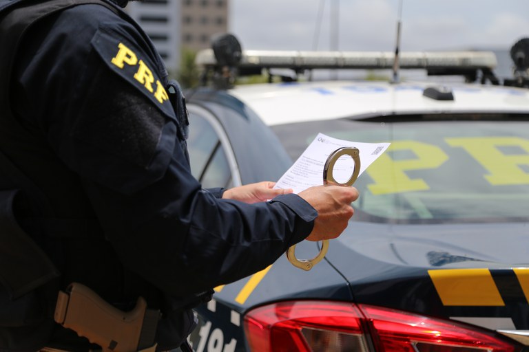 PRF prende foragido da justiça do Rio de Janeiro na Grande Natal