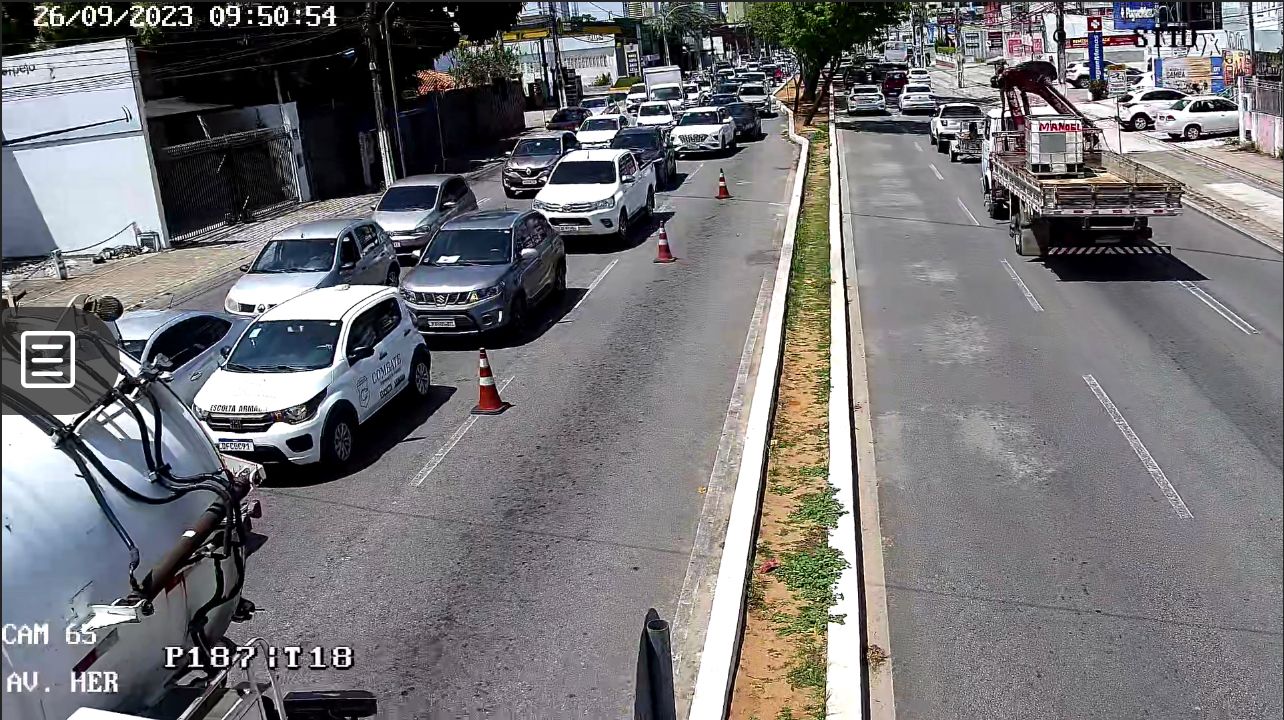 Manutenção da Caern deixa trânsito lento na Avenida Hermes da Fonseca