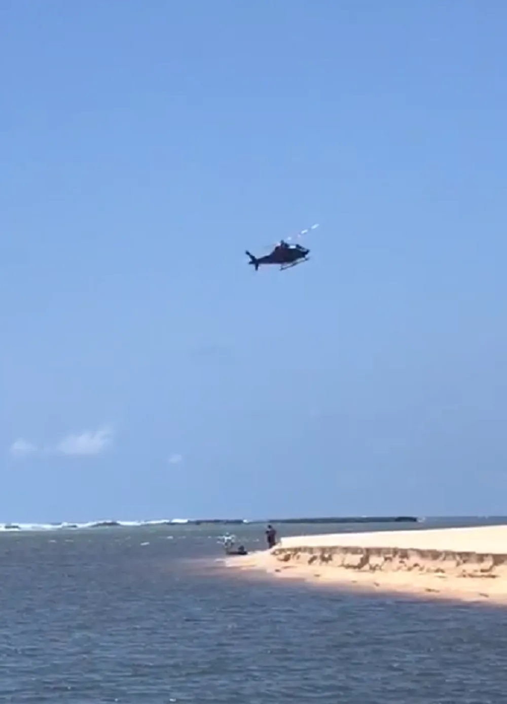 Canoa vira com pai e filho e adolescente desaparece no litoral do RN; bombeiros fazem buscas