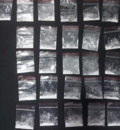 Menor de idade é conduzido com 26 'papelotes' de cocaína na Zona Oeste de Natal
