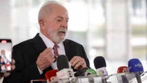 Em nove meses, Lula pediu mais urgência em projetos que antecessores em primeiro ano de mandato