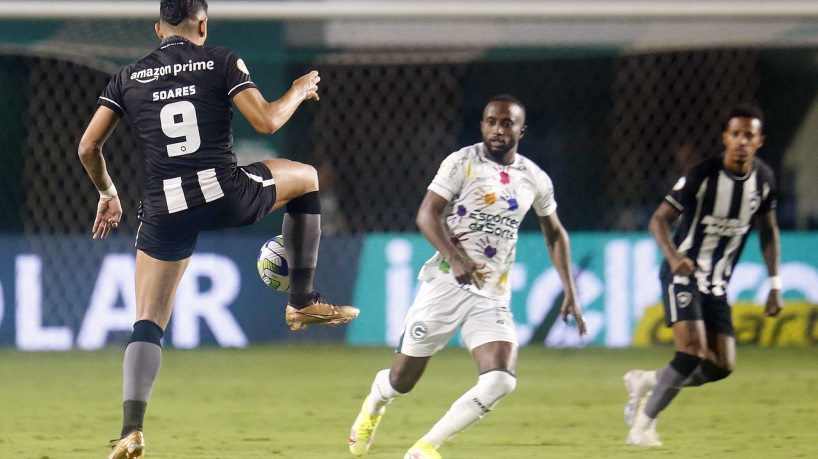 Botafogo em campo na Série A e campeonatos internacionais; veja os jogos de hoje e onde assistir