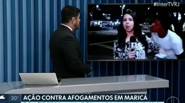 [VÍDEO] Repórter da Globo desabafa após homem tentar beijá-la ao vivo: 'Horrível'