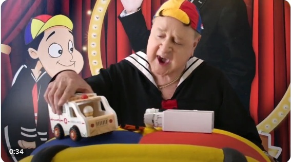 VÍDEO: Quico, do Chaves, é criticado por propaganda contra imigração ilegal nos EUA