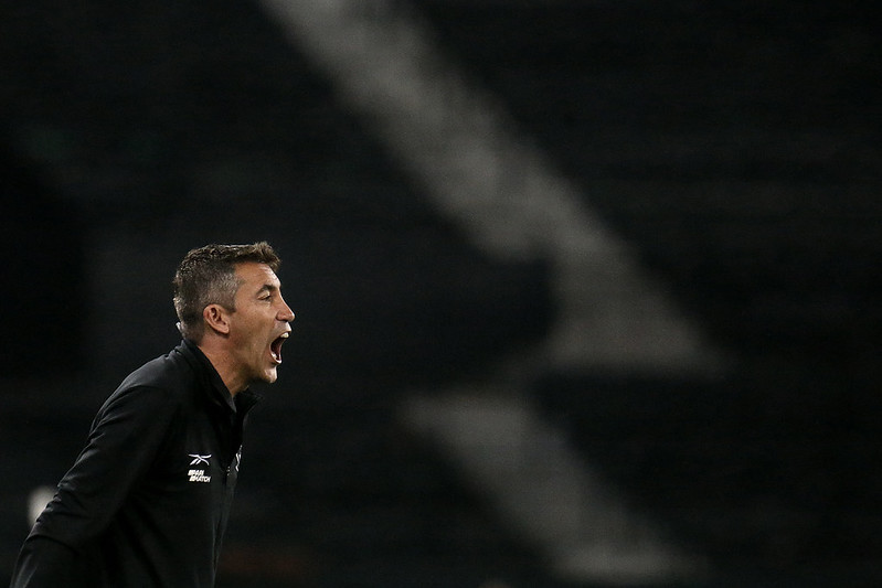 Botafogo anuncia demissão de Bruno Lage após cinco jogos sem vitória