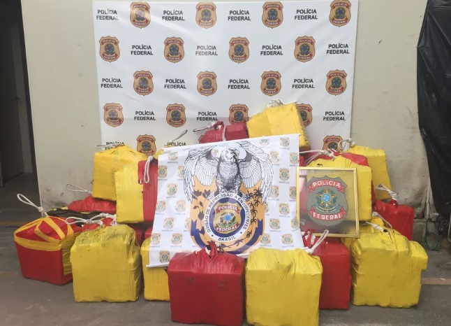Polícia Federal cumpre mandados em Natal em operação de combate ao tráfico internacional de drogas