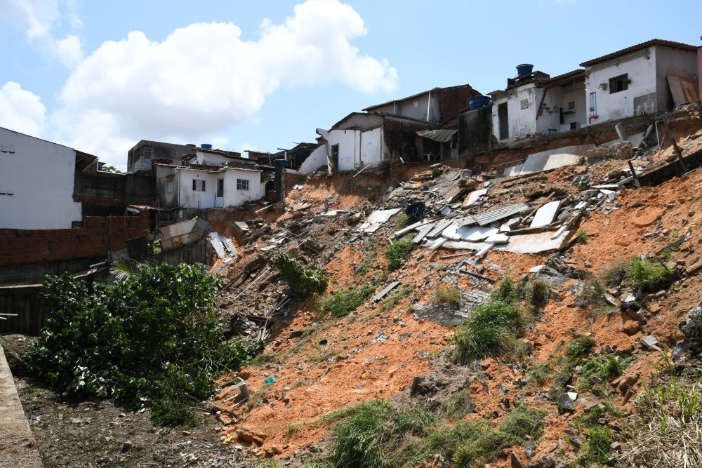 Secretaria de Infraestrutura iniciará serviços no muro da Lagoa Ouro Preto em Neópolis em poucos dias