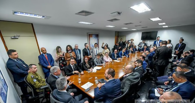 Embaixador de Israel reclama da “falta de sensibilidade” do governo Lula
