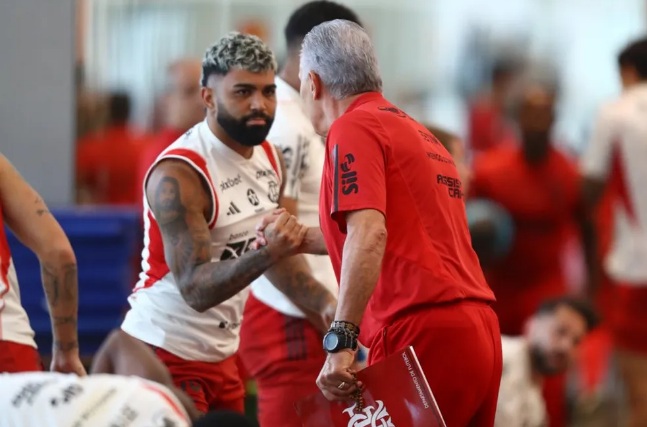 Tite relata conversa com Gabigol sobre ausência na Copa e diz poder escalar camisa 10 e Pedro no Fla