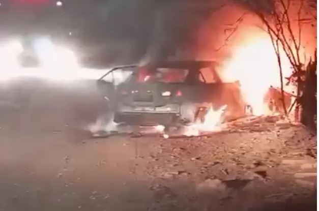 Criminosos assaltam advogado, roubam carro e tocam fogo em veículo minutos depois em Mossoró