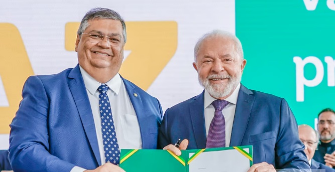 Em relatório paralelo da CPMI, oposição pede o indiciamento de Lula e Dino
