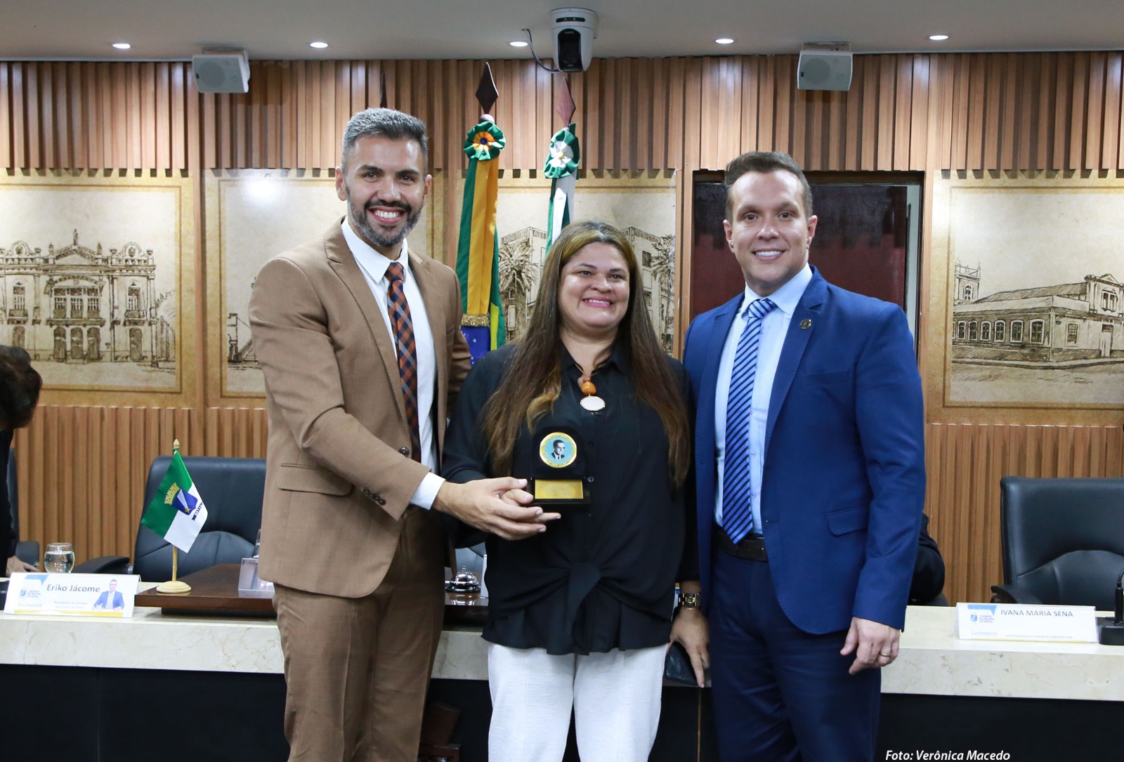 CMN homenageia professores com Comenda Anísio Teixeira