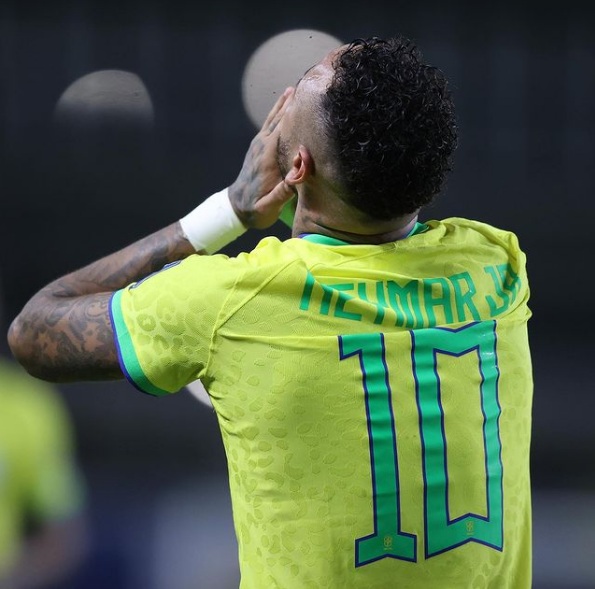 Neymar desabafa após lesão grave: 'Momento muito triste, o pior'