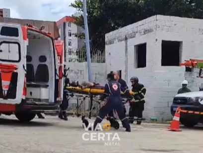 VÍDEO: Ladrão de fios do antigo Bompreço da Av. Alexandrino de Alencar morre após descarga elétrica