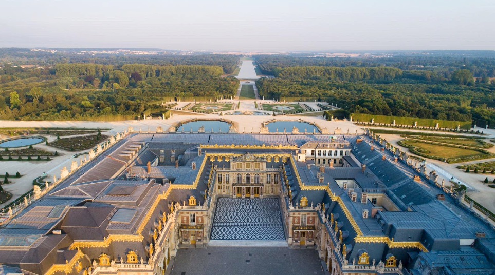 Palácio de Versalhes, na França, é evacuado pela sétima vez em oito dias por ameaça de bomba
