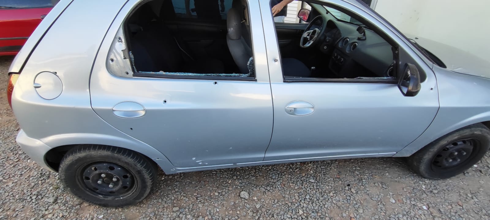 Assalto em loja de celulares na avenida Tomaz Landim termina com tiroteio e criminoso baleado e preso