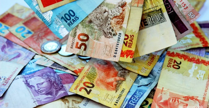 Dívida pública bate R$ 6 trilhões e extrapola limite do plano anual