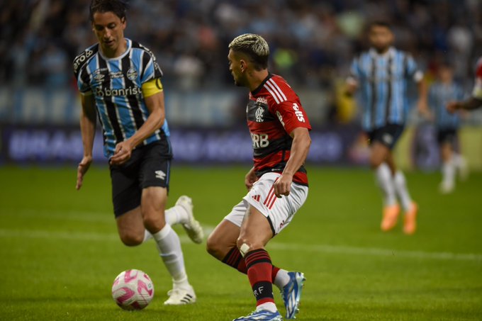 VÍDEO: Grêmio vira em 5 minutos, Fla sofre 1ª derrota com Tite e Botafogo agradece; veja os gols