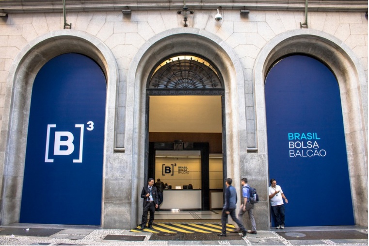 Estrangeiros retiram R$ 3,17 bilhões da Bolsa somente em outubro