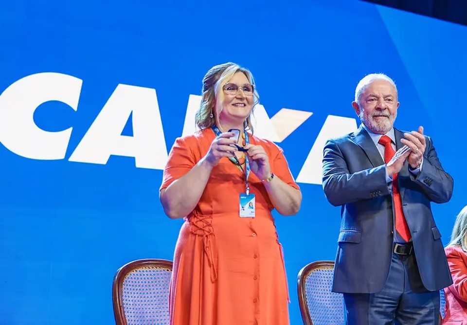 CUT apaga nota em que criticava demissão da presidente da Caixa