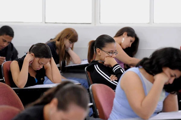 Enem: veja o que é obrigatório e o que é proibido no dia do exame
