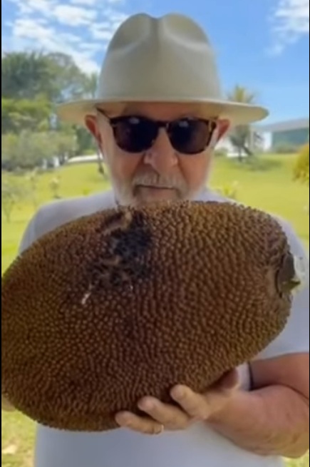 [VÍDEO] Lula mostra seu conhecimento para quem vai fazer a prova do Enem: "Isso é uma jaca"