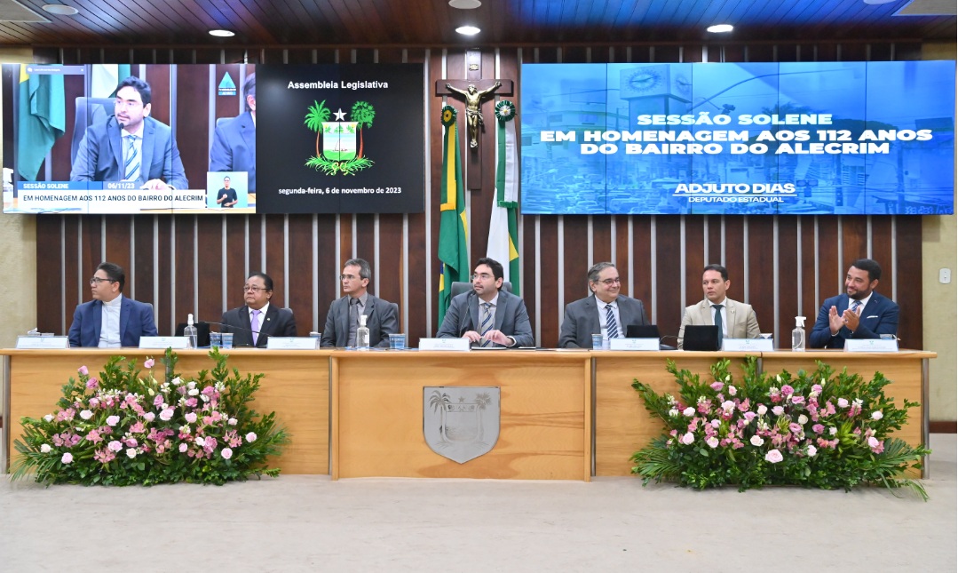 Comerciantes e personalidades do Alecrim recebem homenagem pelos 112 anos do bairro