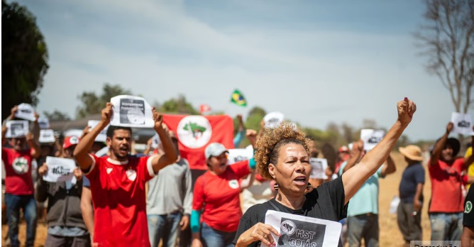 Página do Planalto mantém cartilha do MST