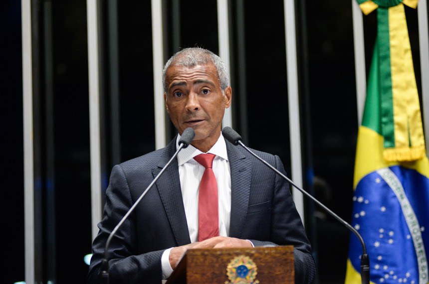 Candidato único, Romário será aclamado presidente do América-RJ nesta quinta