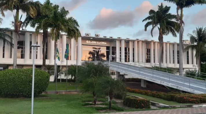 Governo do RN suspende negociações sobre recomposição salarial aos servidores e concursos públicos