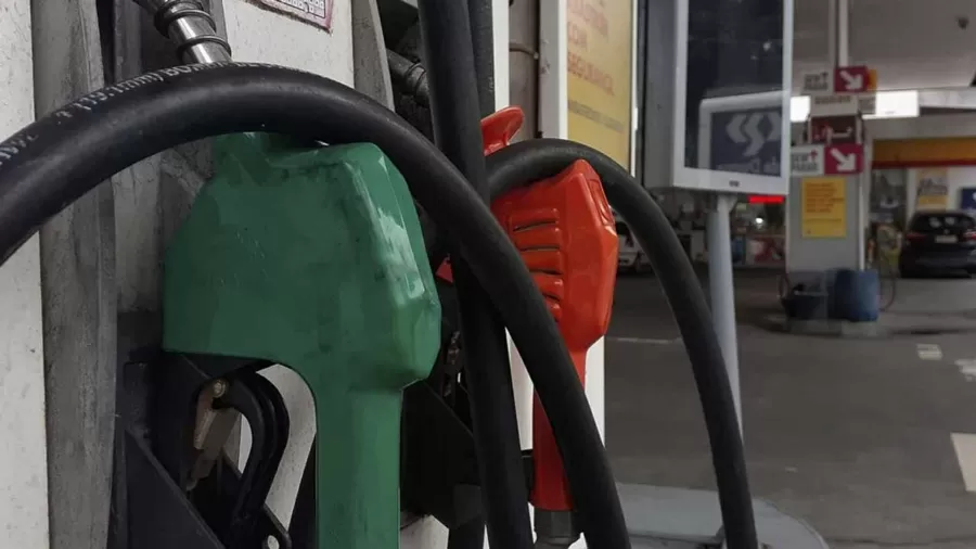 Combustível aditivado faz bem ou é 'empurrômetro'? Veja 5 verdades ou mitos