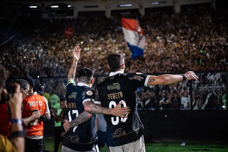 Bragantino x Botafogo em jogo decisivo; Vasco e Corinthians; veja os jogos de hoje e onde assistir