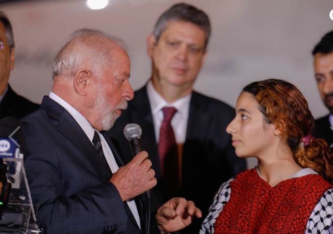 Federação Israelita posta foto de brasileiros mortos pelo Hamas em resposta a Lula