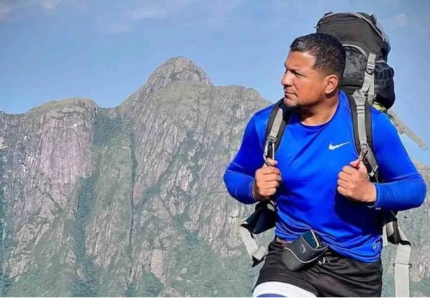 VÍDEO: Turista registra momento em que raio atinge e mata guia no Rio