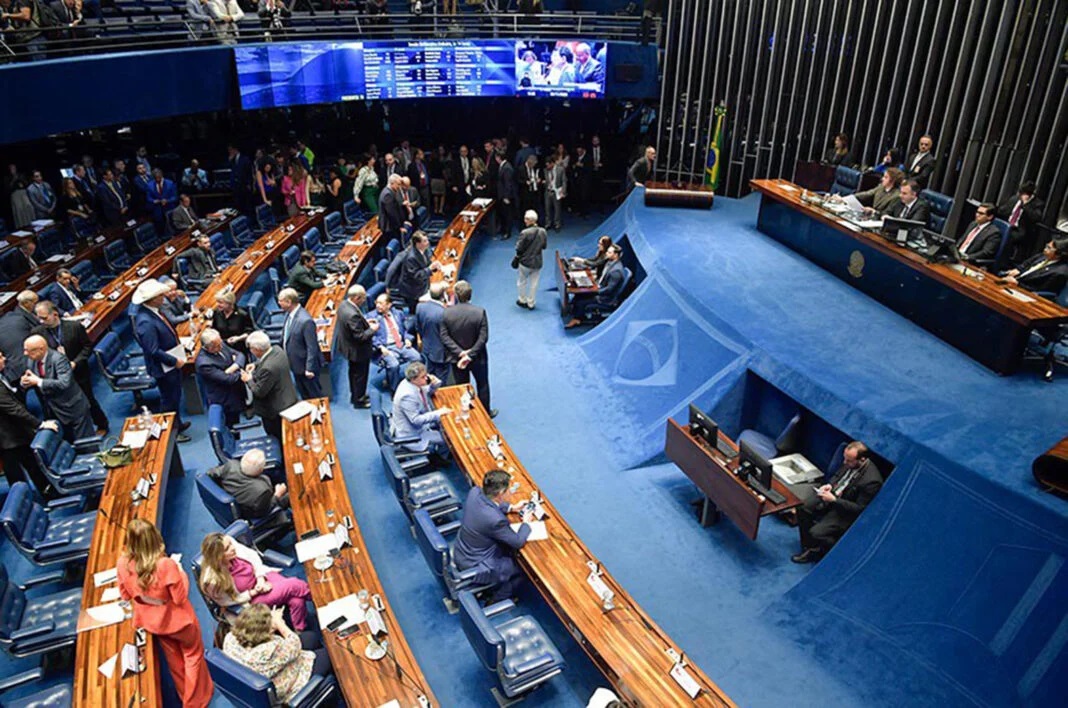 Senado vota PEC que limita pedido de vista em tribunais