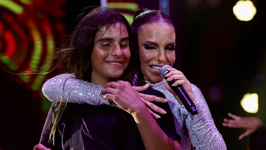 Ivete tenta há 7 anos descobrir autor de post falso sobre o filho no Insta