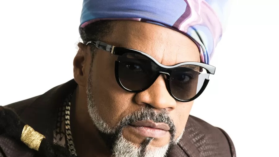 Carlinhos Brown tem dívida de meio milhão de IPTU em Salvador