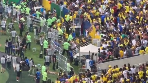 [VÍDEO] Brasil x Argentina: veja imagens da briga generalizada no Maracanã