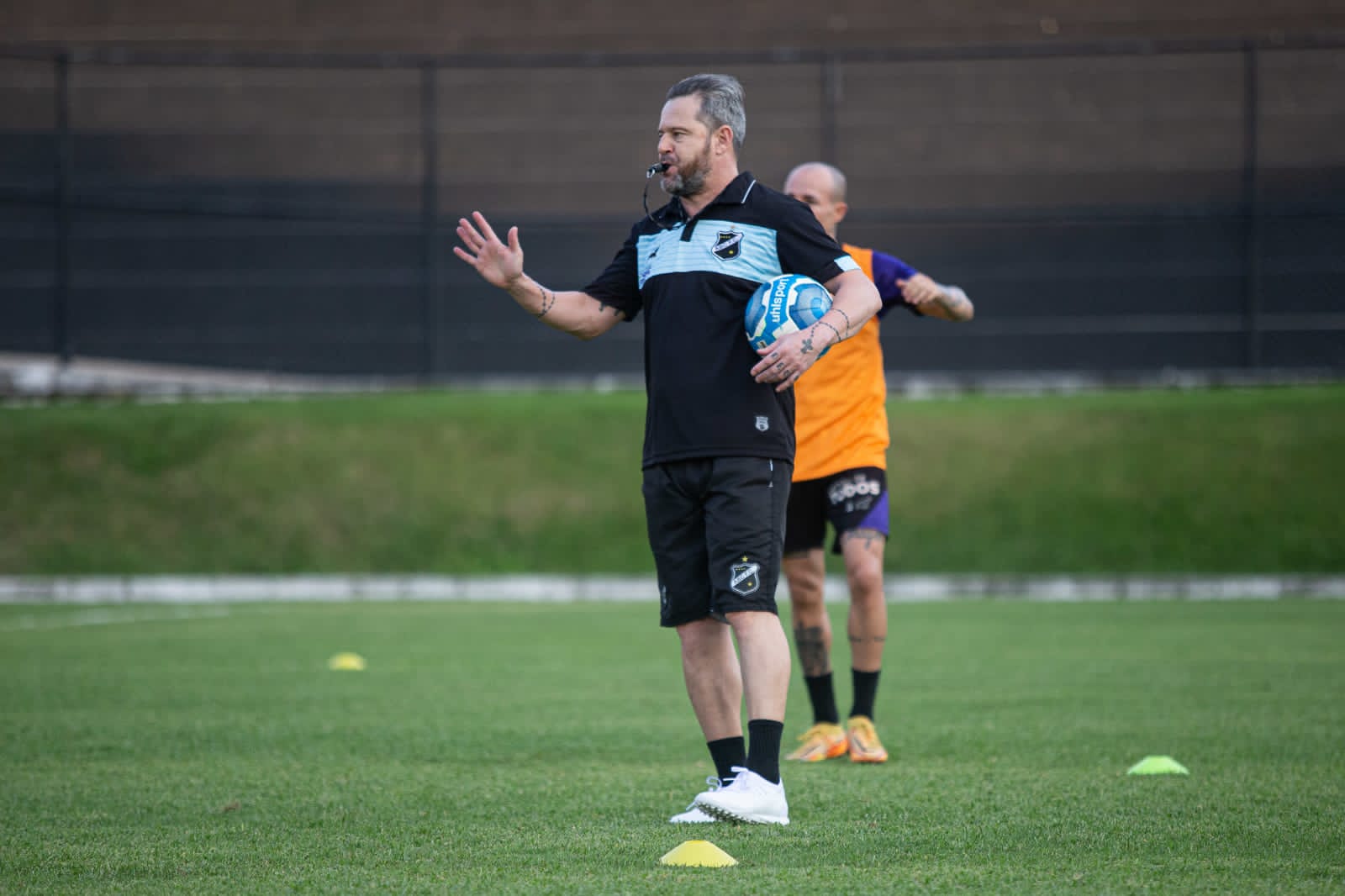 ABC e Argel Fuchs não entram em acordo e treinador não segue no clube para 2024