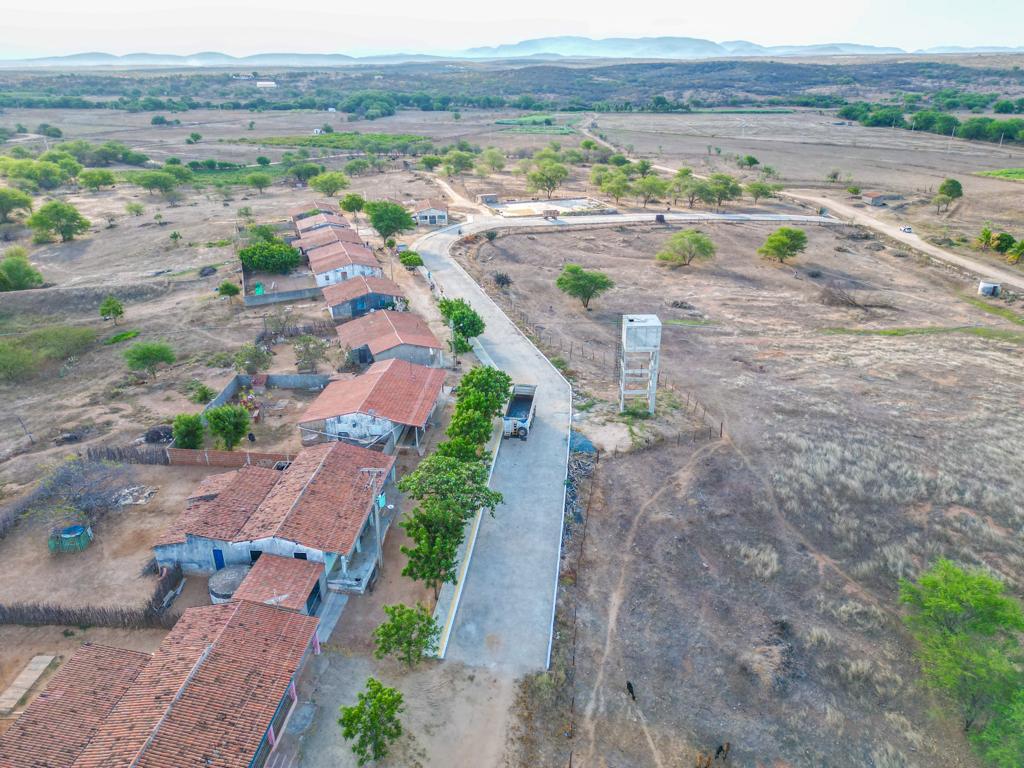 Prefeitura de Cruzeta entrega obra de pavimentação e reservatório d’água na zona rural