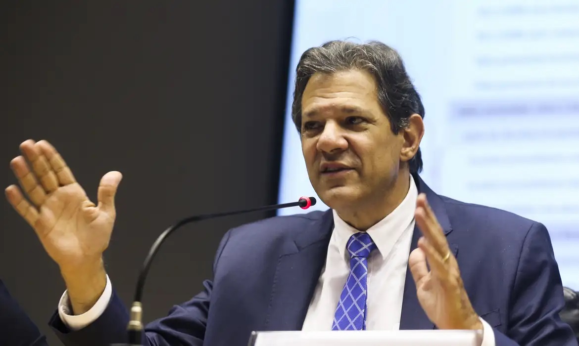 Haddad diz que vai apresentar ao Congresso ‘solução’ alternativa à desoneração, vetada por Lula