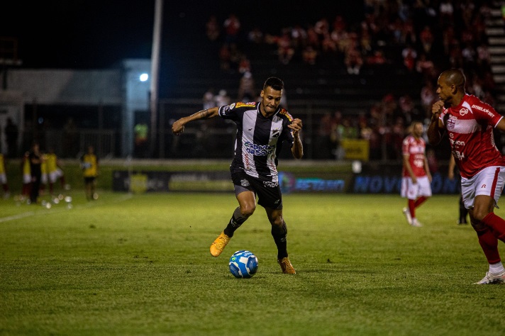 Jogadores do ABC rebatem falas de Kajuru: "Me fala onde tá esses R$ 200 mil"