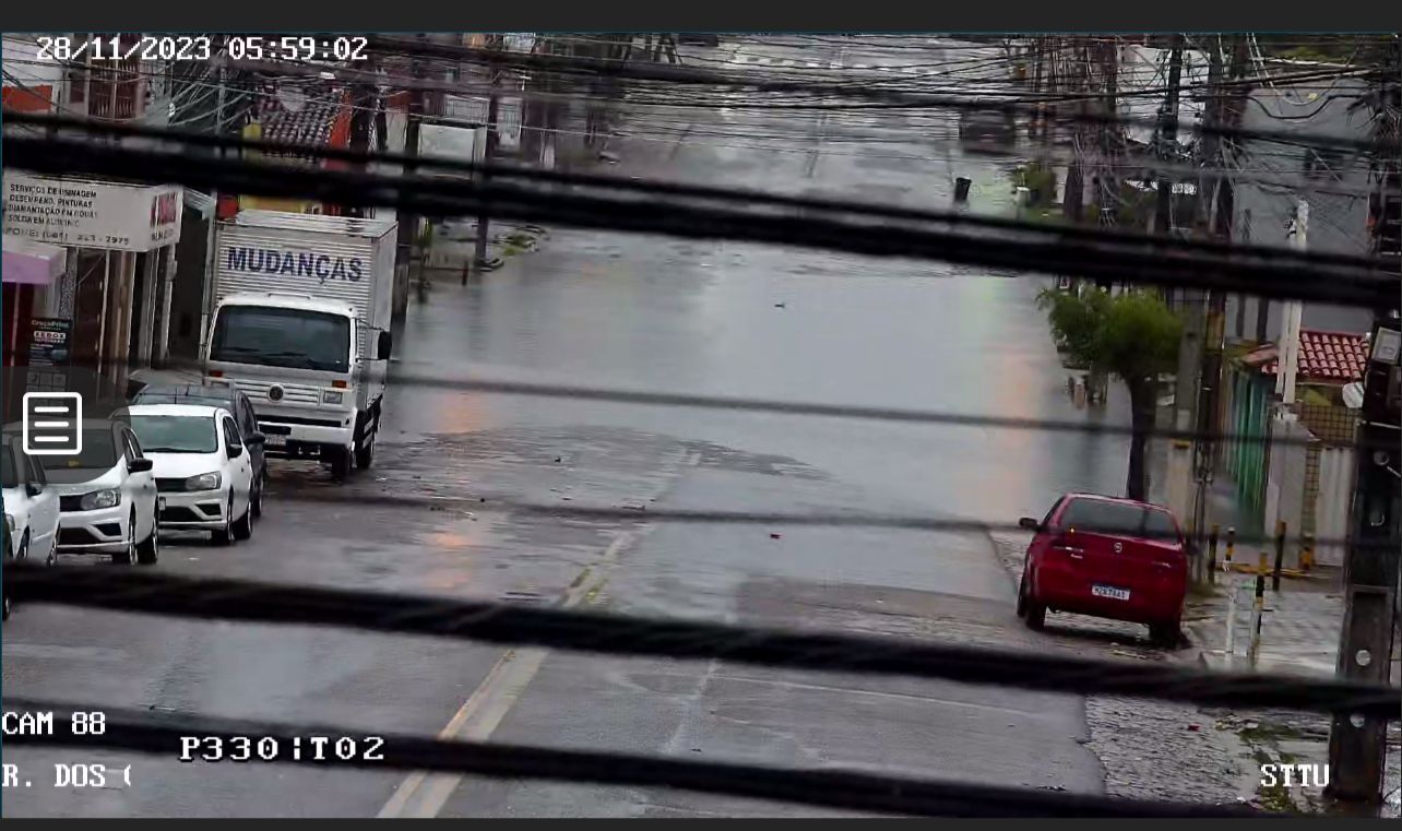 Chuva continua e Natal amanhece com alagamentos e semáforos apagados; confira pontos com problemas