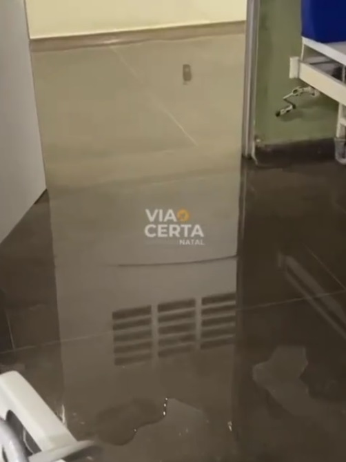 VÍDEO: Hospital Santa Catarina fica alagado após fossa estourar em razão das fortes chuvas