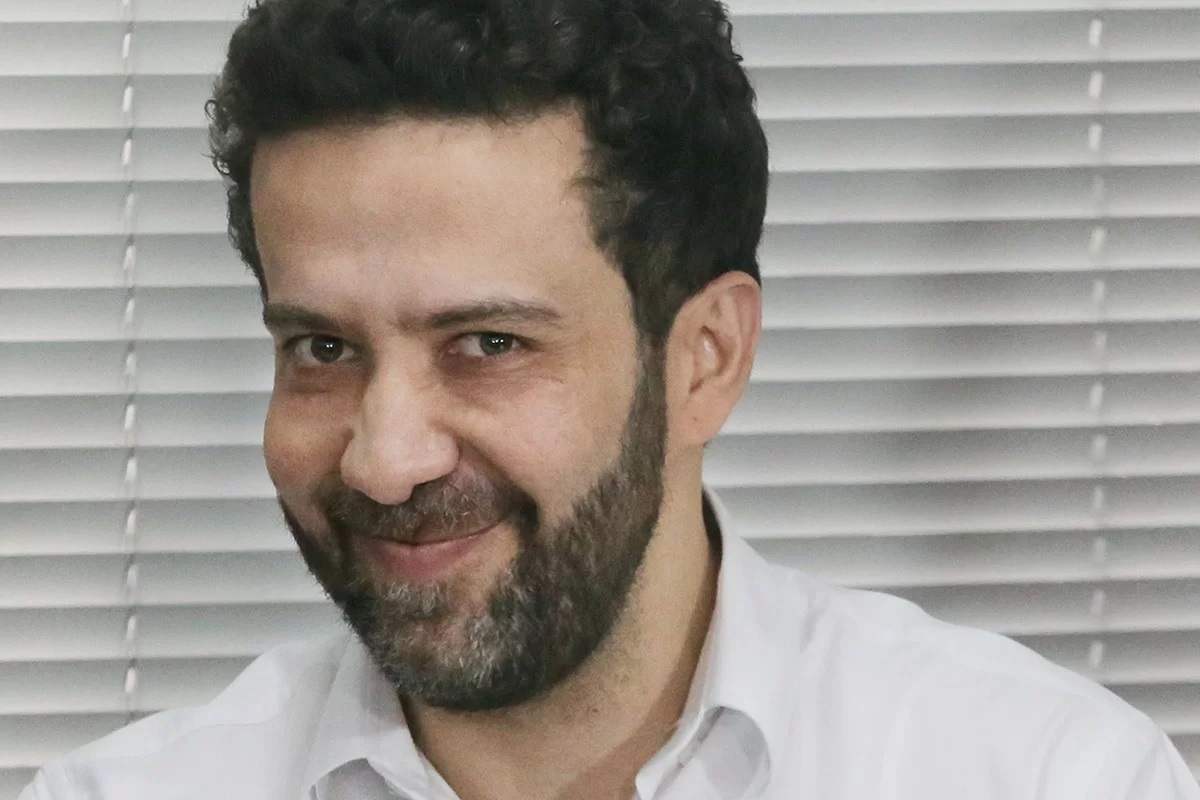 Janones pediu R$ 200 mil a assessores para bancar campanhas; ouça